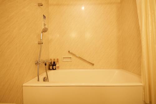 Rembrandt Hotel Ebina tesisinde bir banyo