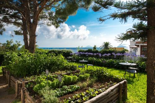 Jardín al aire libre en Hotel Ravesi