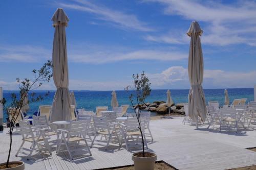 Seasidelongo Houses 1 min from the beach of Nikiti