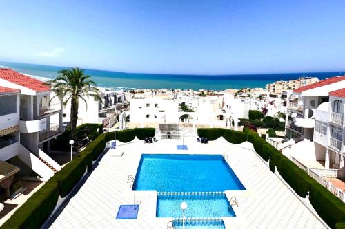 Apartment with pool & balcony less than 10min walk to La Mata Beach!