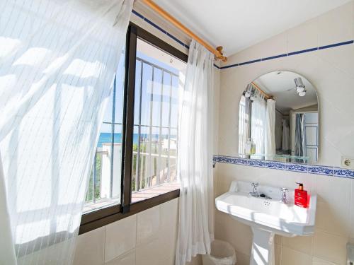 Kylpyhuone majoituspaikassa Magnificent Villa in Andalusia near Beach