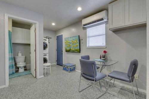 Gallery image of Near to OUHSC Hospitals-Garage Studio in Oklahoma City