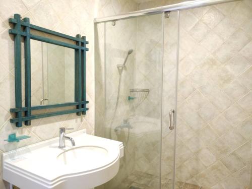 Ένα μπάνιο στο 吉住民宿