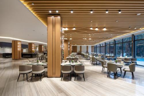 Restoran atau tempat lain untuk makan di Holiday Inn Ningde Dijing by IHG