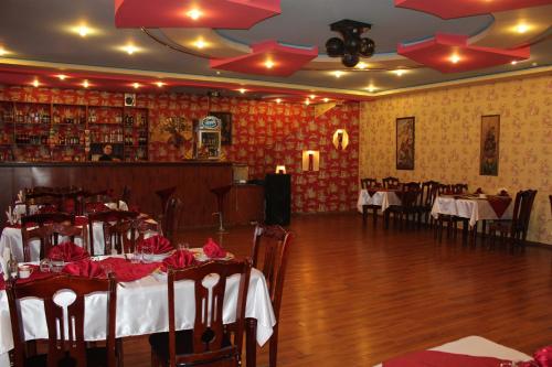 Un restaurant sau alt loc unde se poate mânca la Pekin Hotel