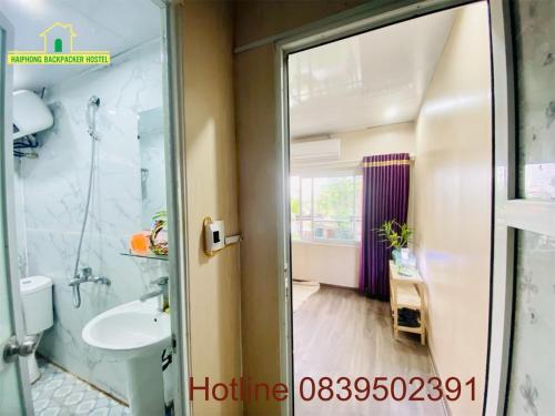 Bilik mandi di Haiphong Backpacker Hostel