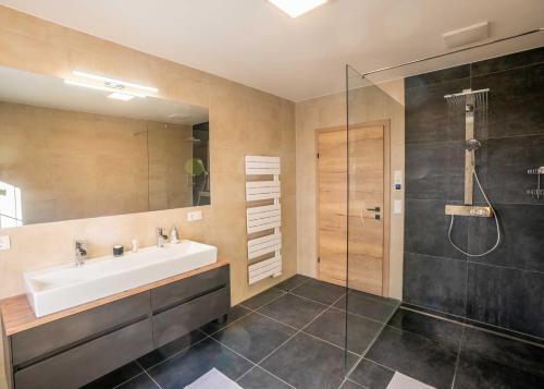 Koupelna v ubytování Schitter-Appartements