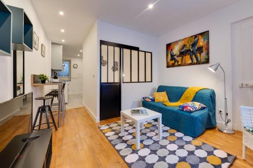 Posezení v ubytování Le Paquier 23 - Charming apartment in the heart of the Old Town 150m fr