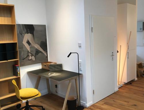 Kjøkken eller kjøkkenkrok på RaumAusbeute Design Apartment Hoher Priester