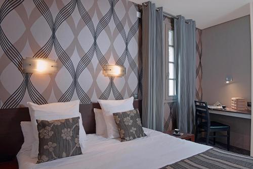 Gallery image of Hotel Reine Mathilde in Bayeux