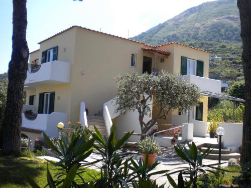 Afbeelding uit fotogalerij van Residence Villa Olivia in Ischia