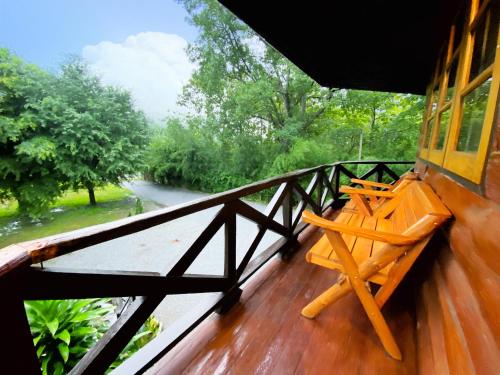 Balkón nebo terasa v ubytování Hidden Treehouse in Khao Yai (8 PAX)