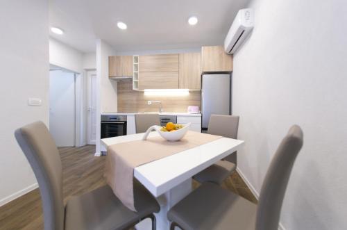 Gallery image of Apartmani Klara in Stomorska