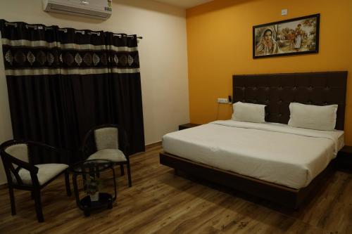
A bed or beds in a room at Thar Exotica Spa & Resort
