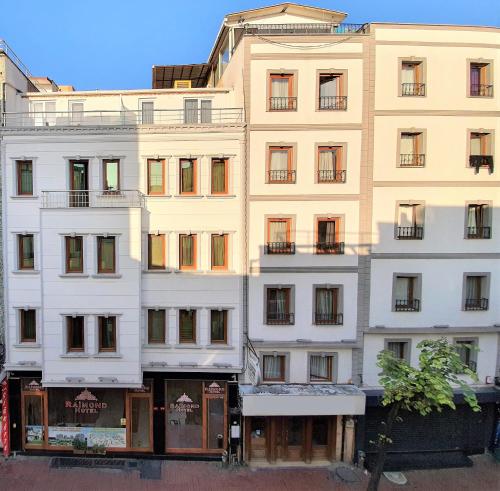 Raimond Hotel