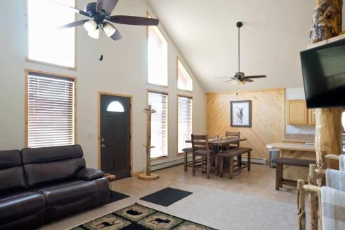 Mill Creek Retreat – Photos 2
