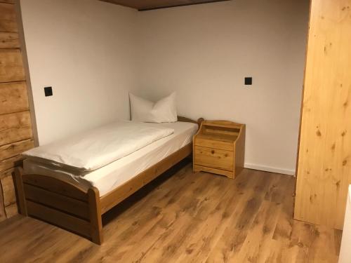 Cama o camas de una habitación en Gasthof Hirsch