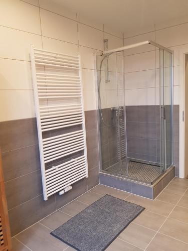 Ванная комната в Ferienwohnung am Dörnberg