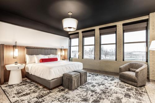 Bottleworks Hotel Image