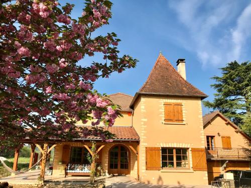 Το κτήριο όπου στεγάζεται  το bed & breakfast
