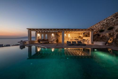 Villa Mykonis Prana by Lavillaebella
