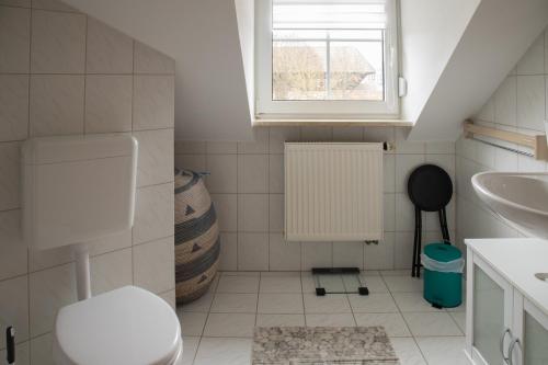 Phòng tắm tại Ferienwohnungen Wittmann, Wohnung 2 OG., für bis zu 3 Personen