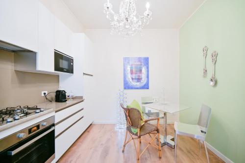SUITE 83 – Photos 4
