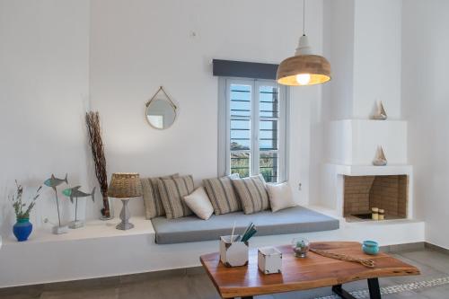 Ruang duduk di Grey House