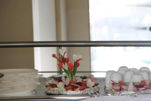 Makanan di atau berdekatan hotel