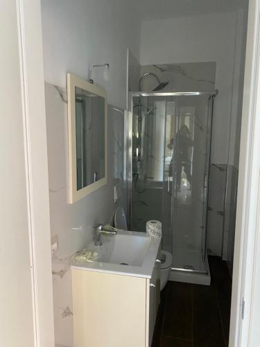 Suite in Città residenceにあるバスルーム