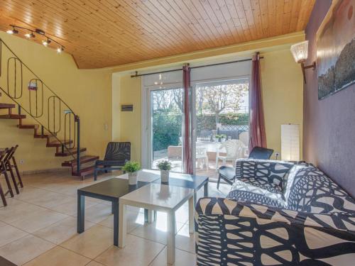 Posezení v ubytování Holiday Home Ushi by Interhome