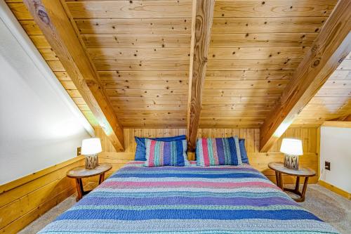 Katil atau katil-katil dalam bilik di Keechelus Lodge