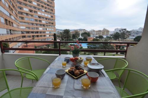 RNET - IR 28-AB Studios Roses Costa Brava