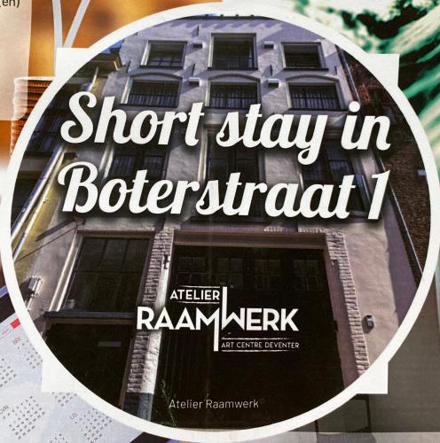 Un certificado, premio, letrero u otro documento en Atelier Raamwerk City Apartments Deventer 125m2!