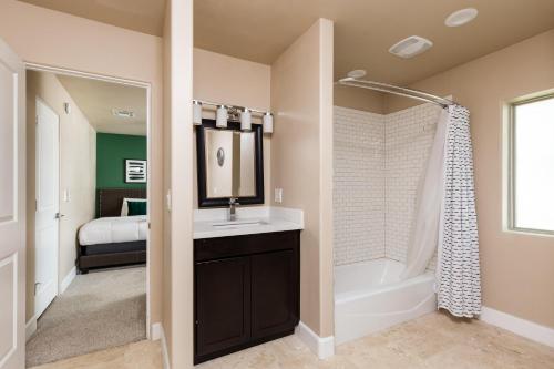 Um banheiro em Scottsdale - 12651 N 65th Place - LUXE