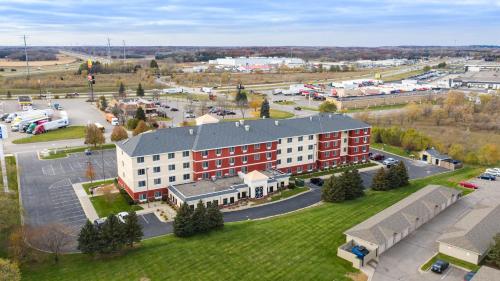 Gallery image of Holiday Inn Express and Suites St. Cloud, an IHG Hotel in Saint Cloud
