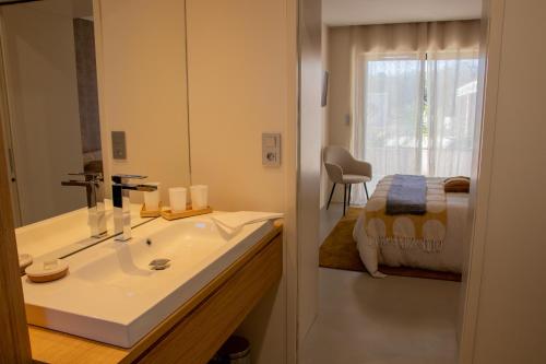 Photo de la galerie de l'établissement Domaine 669, Suite Villa, à Alès