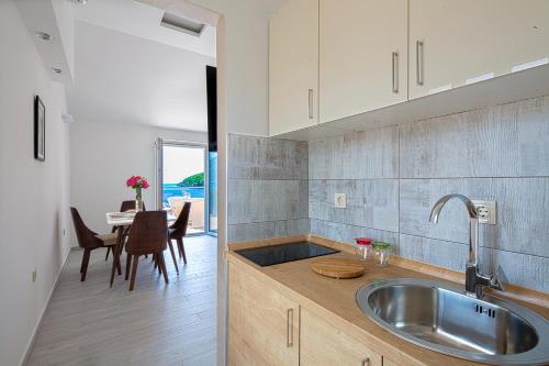 Gallery image of Manda 107 Mansion in Budva