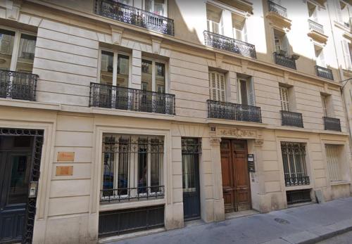 Central and renovated Parisian apartment, 6-7 guests
