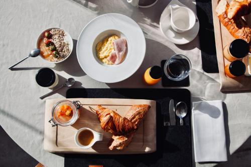 Eten bij of ergens in de buurt van het hotel

