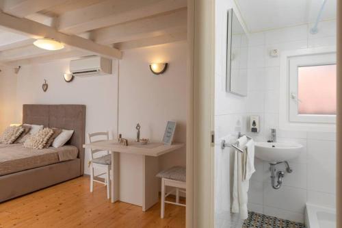 Divina Blue Apartment
