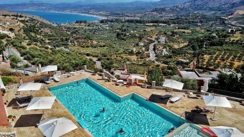 Oasis -Sea and Mountain View