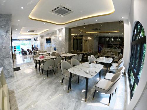 Prostor za sedenje u objektu Dinh Phat Hotel