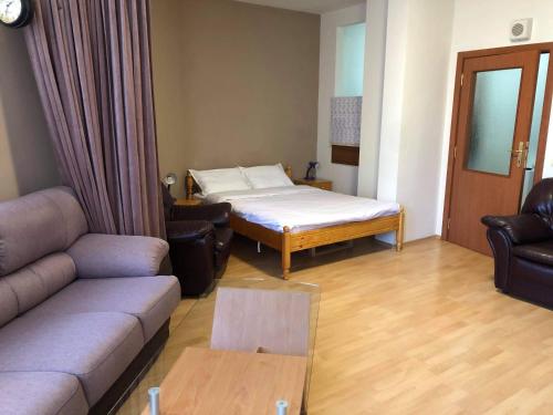 Postel nebo postele na pokoji v ubytování Flora Apartment 612A