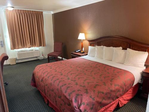 1st Interstate Inn – Photos 3