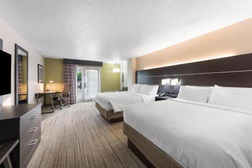 Cama ou camas em um quarto em Holiday Inn Express - Columbus Downtown by IHG