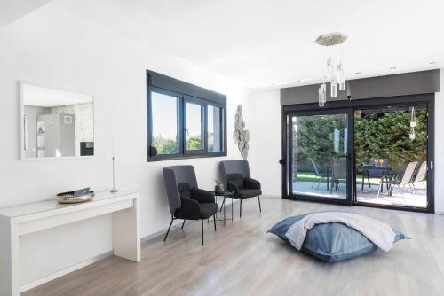 Gallery image of Green horizon villa in Asgourou