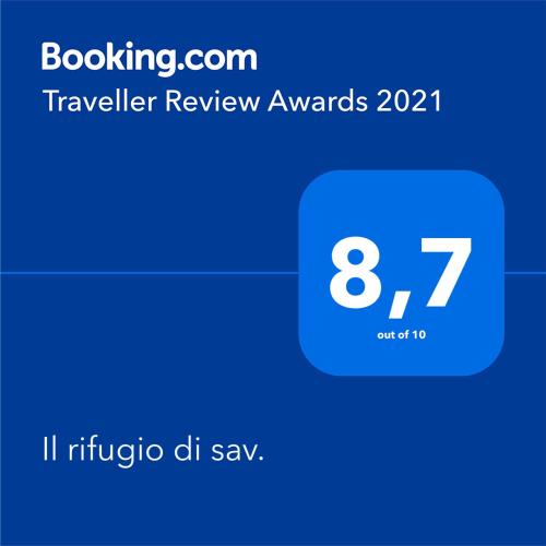 een schermafdruk van een mobiele telefoon met een e-mail met reisbeoordelingen bij Il rifugio di sav. in Rome