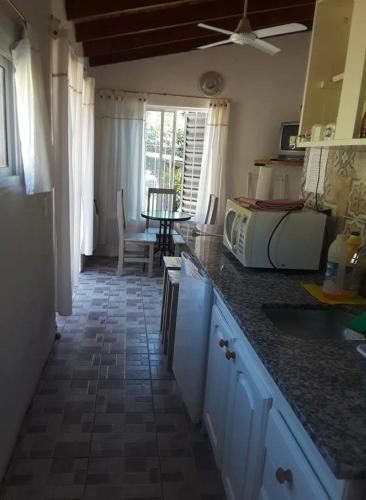 Η κουζίνα ή μικρή κουζίνα στο Crisol 21