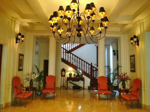 
The lobby or reception area at Settha Palace Hotel

